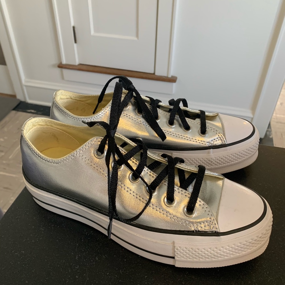 Converse Chuck Taylor Women’s Platform Sneaker